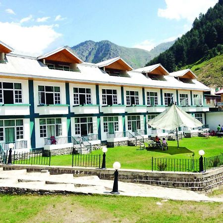 Pine Top Hotels Наран Екстер'єр фото